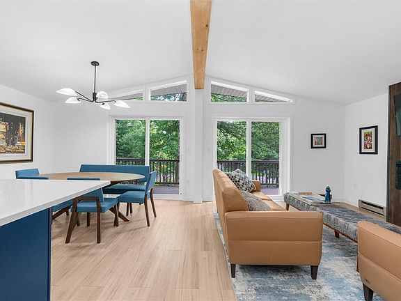 5th image of 119 Chapman Cir