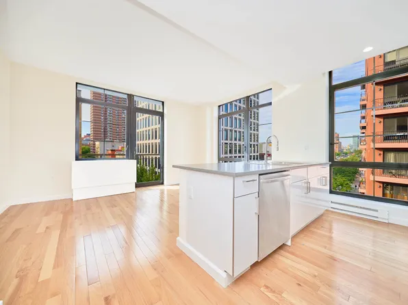 2211 3rd Avenue image 8 of 18