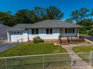 385 Tennessee Dr, Brick, NJ 08723