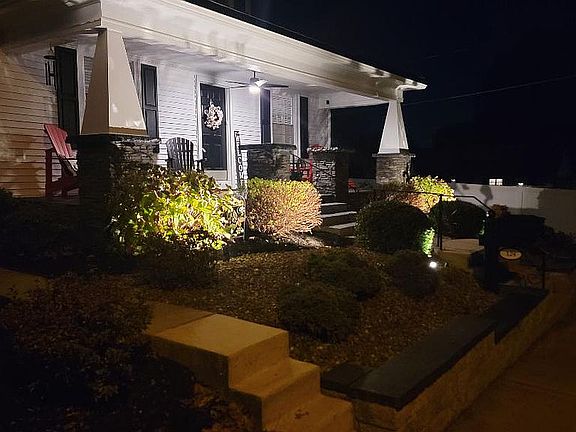 3rd image of 124 E Wilson Ave