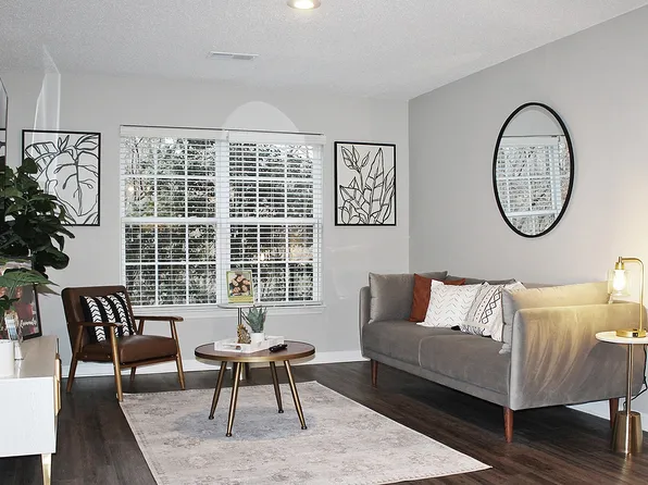 Centennial Village Student Housing, 2311 Crescent Creek Dr #2-498007, Raleigh, NC 27606