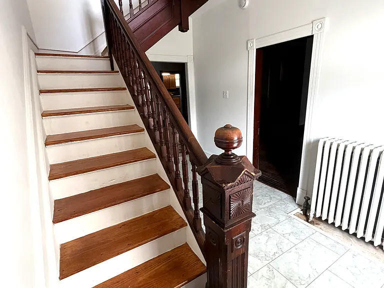 55 East Ave — Photo 3