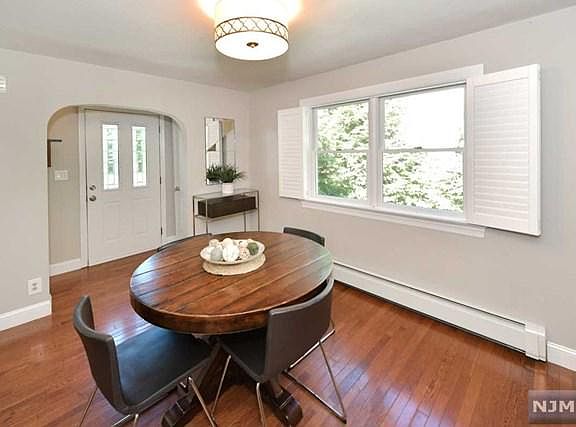 3rd image of 55 Sherwood Dr