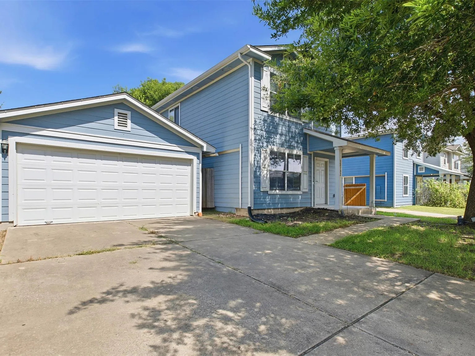 3 bed, 2.5 bath, 1422 sqft, $1,800 — Photo 2