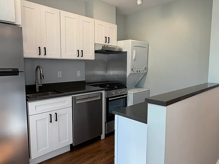 410 Douglass St #3 — Photo 7
