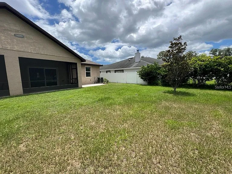 57 Columbia Ln #A — Photo 12
