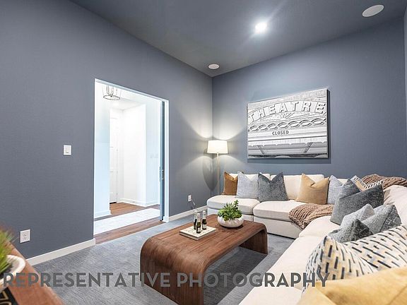 5th image of 2243 Vargas St