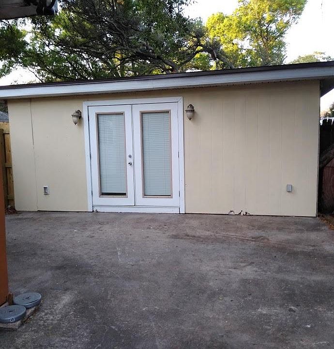 1st image of 1212 E Knollwood St APT A