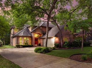 5844 Forest Bend Pl, Fort Worth, TX 76112