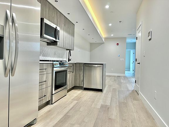 3rd image of 626 W Norris St #2E