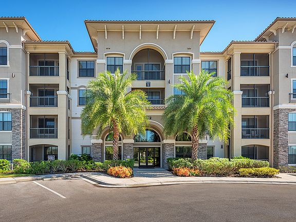 Leasing office entrance