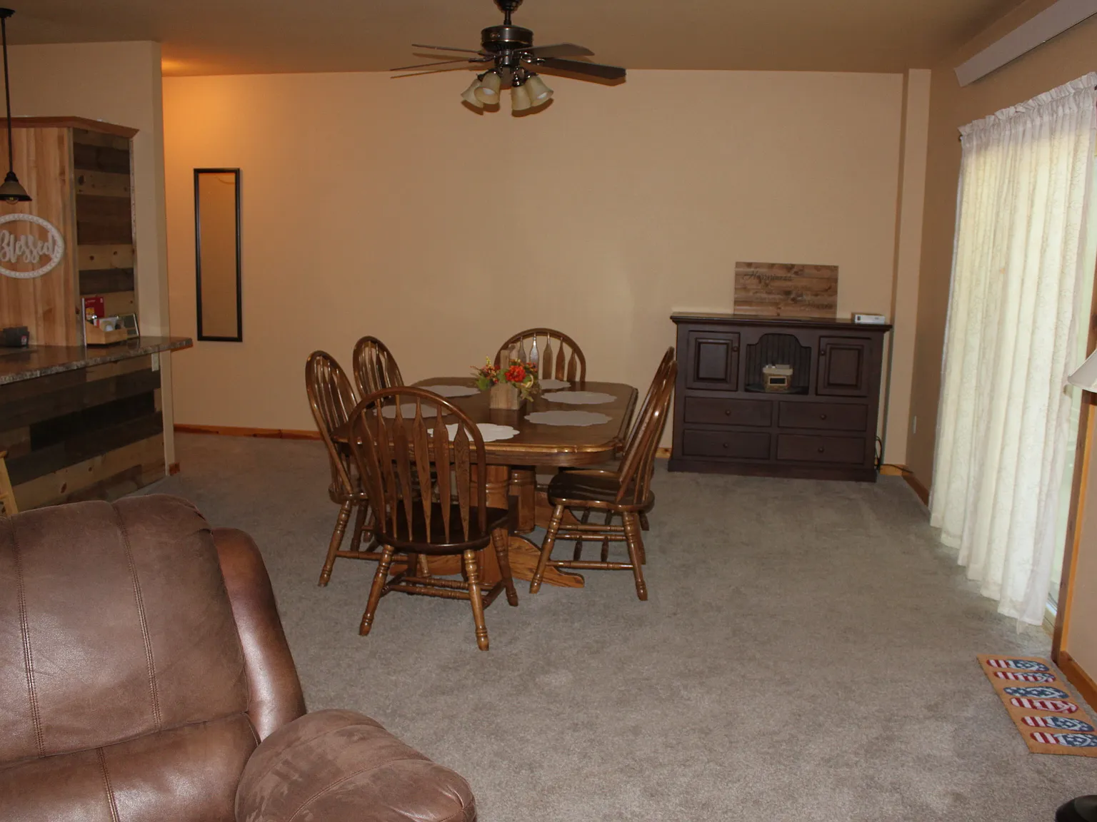 2 bed, 1250 sqft, $1,500 — Photo 4