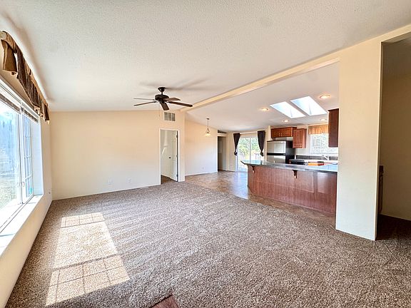 2nd image of 70 W Freedom Ln