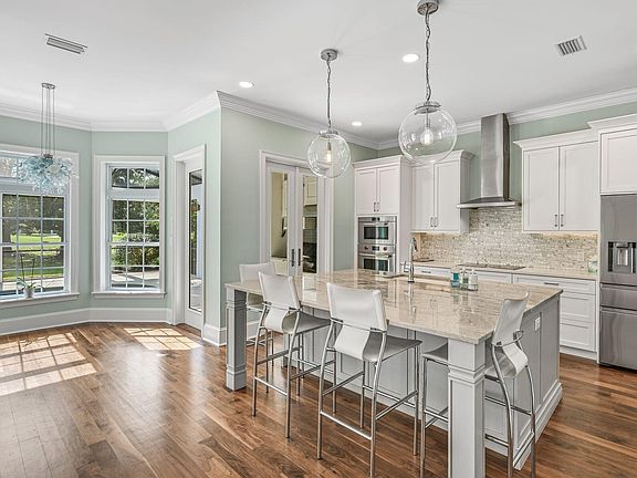 5th image of 1494 Island Green Ln E