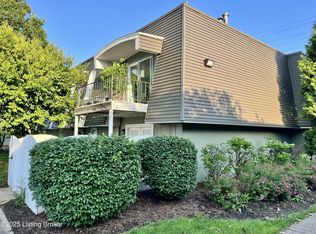 111 La Fontenay Ct, Louisville, KY 40223