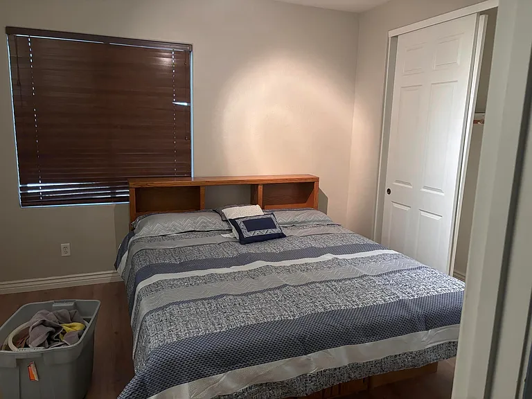14406 W Port Royale Ln — Photo 36