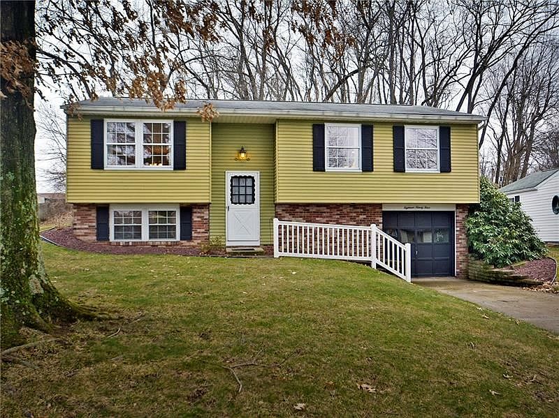 1st image of 1894 Ivanhoe Dr