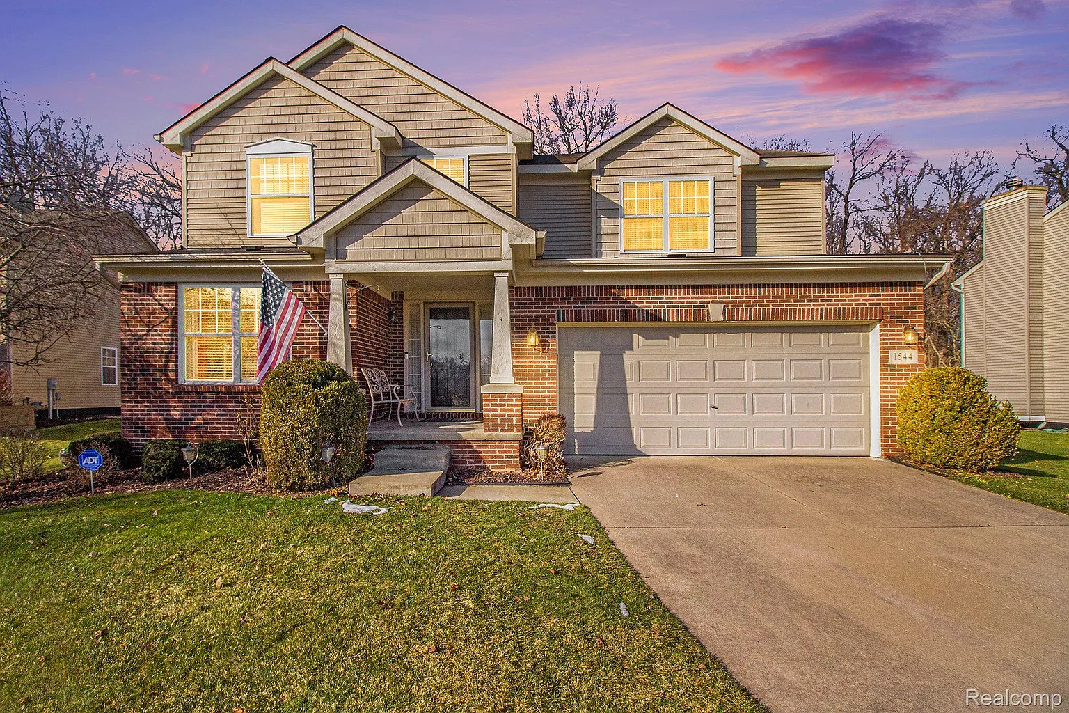 1544 Four Seasons Dr photo 1