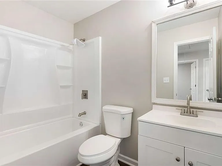1396 Kennesaw Dr NW #B — Photo 9