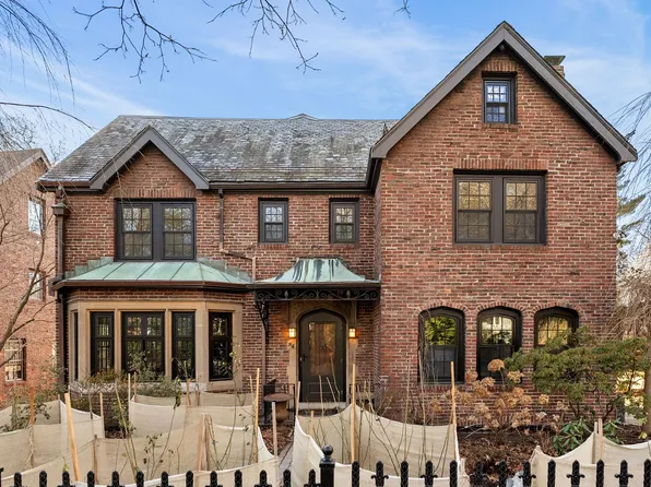 96 Gardner Rd, Brookline, MA 02445