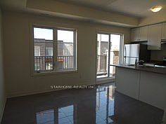 4th image of 9436 Bayview Ave