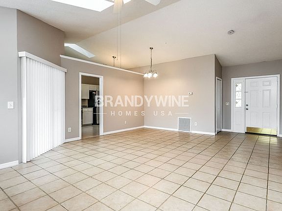 4th image of 6813 Westborough Ln