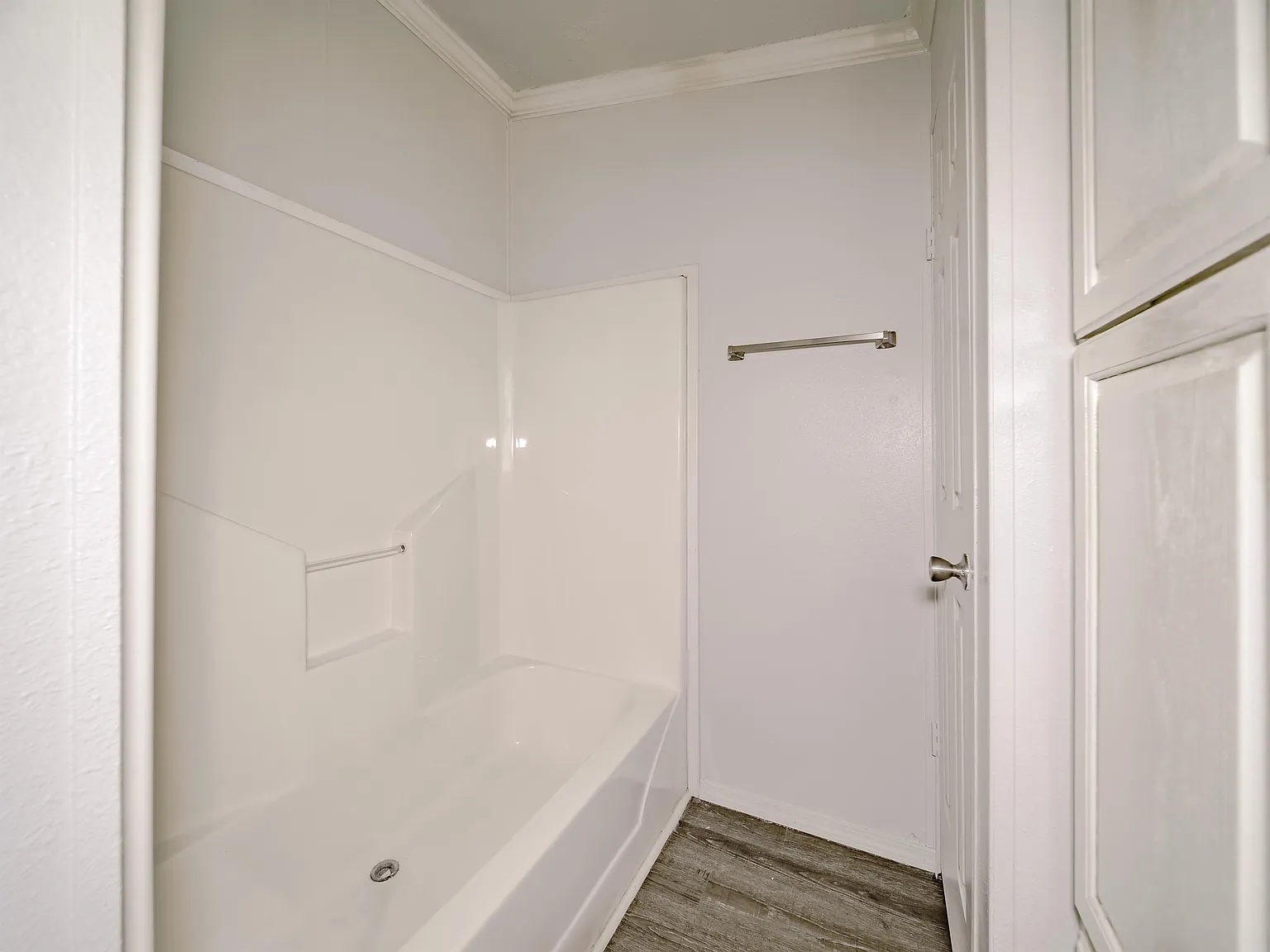 104-106 Windy Creek Court - 104 — Photo 4