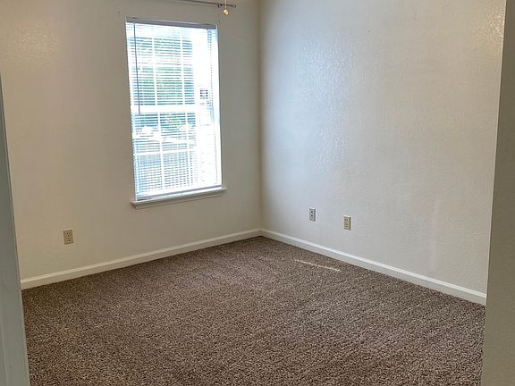 5th image of 204 Cactus St #A