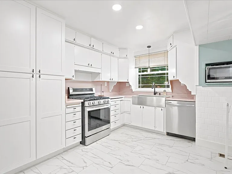 601 Poplar Ave — Photo 8