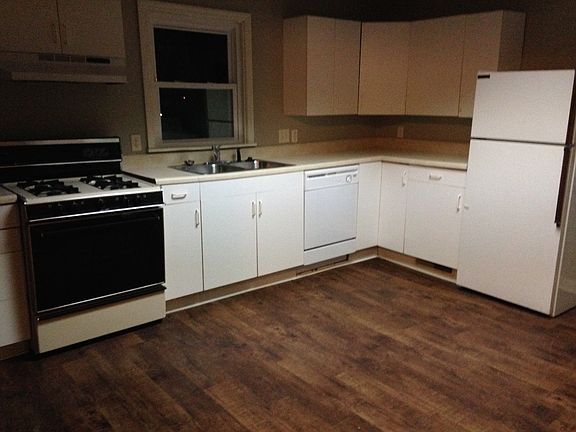 3rd image of 4215 Lafayette Ave