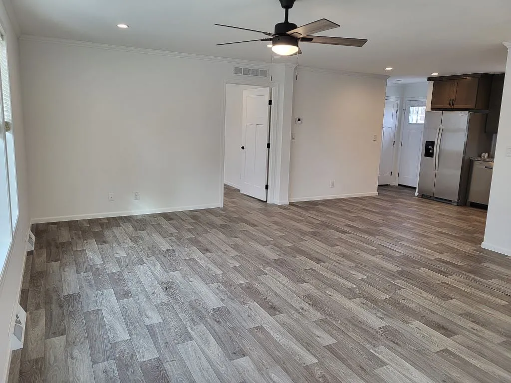 2 bed, 2.0 bath, 1147 sqft, $1,599 — Photo 4