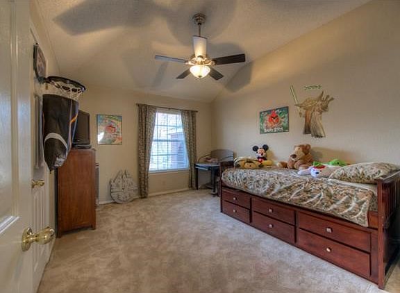 4th image of 2213 Mockingbird Dr