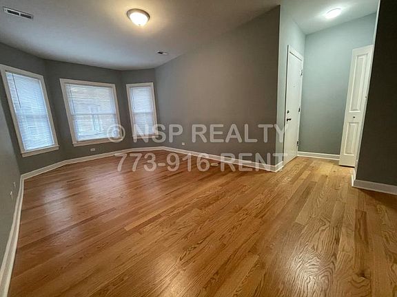 4th image of 1642 W Pratt Blvd #I