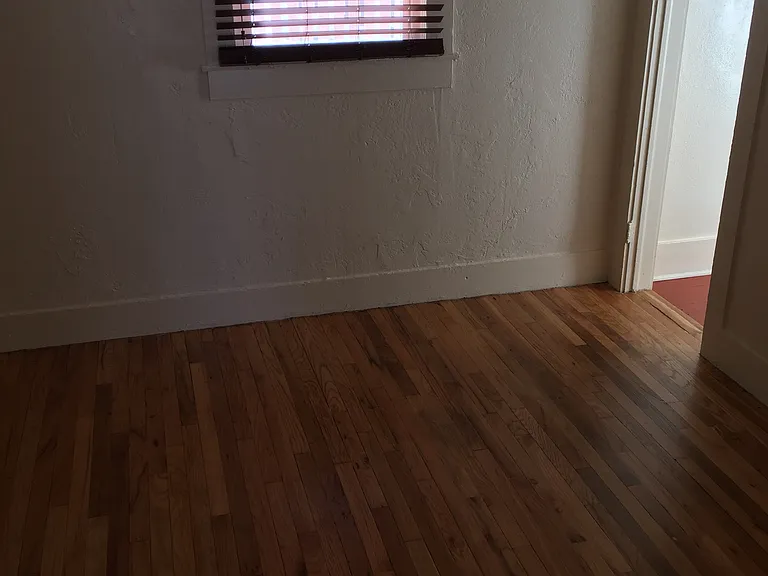 308 W Cherry St — Photo 10
