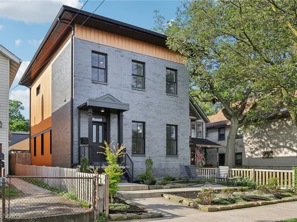 4007 Clinton Ave, Cleveland, OH 44113