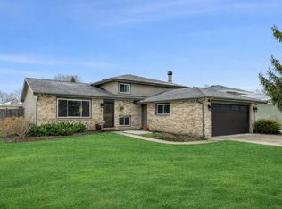 3966 N Galena Ave, Arlington Heights, IL 60004