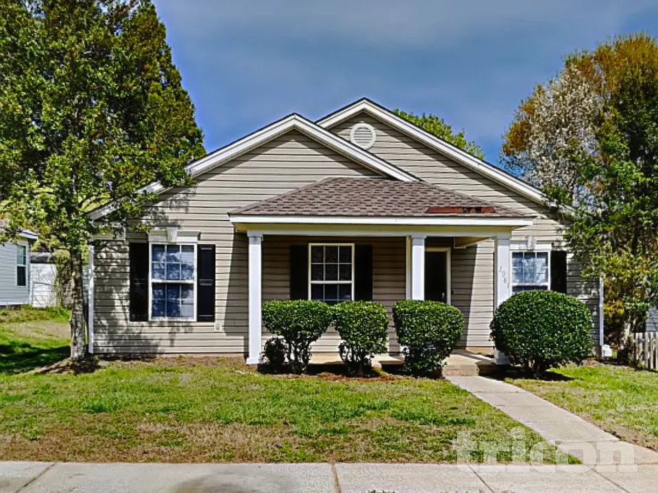 2981 Champion Ln SW
