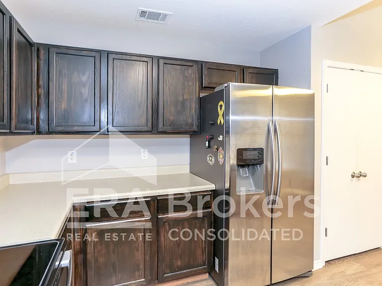 1614 Twisted Oak Dr #TWISTEDOAK1614 — Photo 10