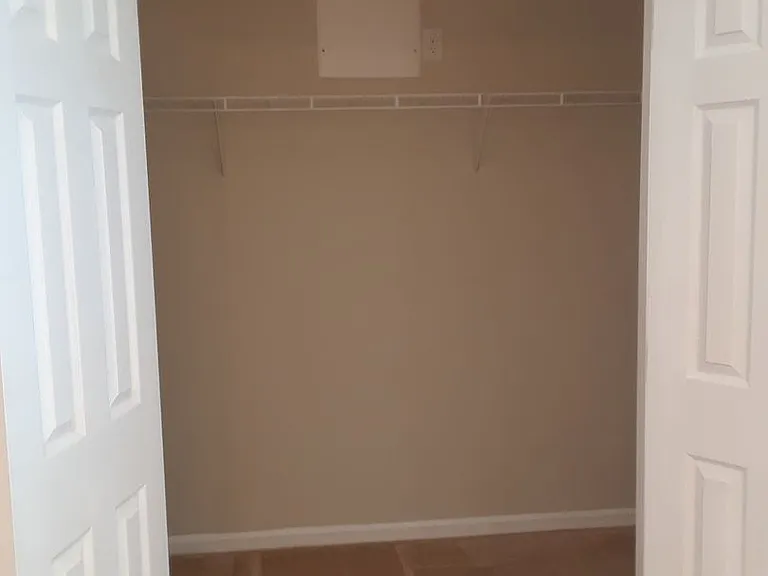 2533 Old Kent Cir — Photo 31