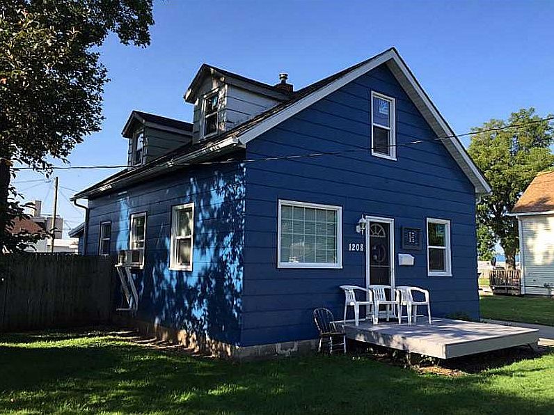 2nd image of 1208 W 3rd St