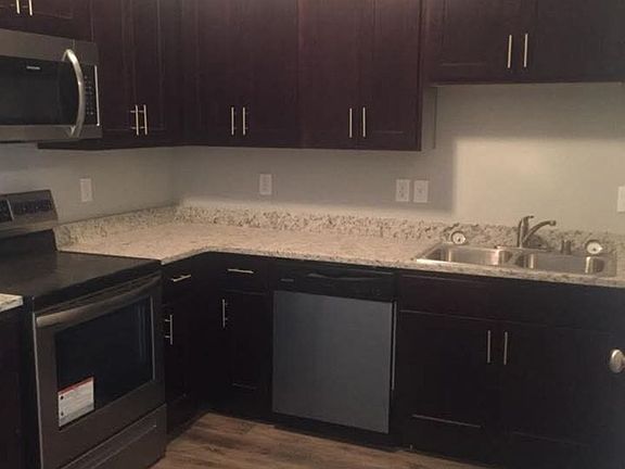 3rd image of 207 Palmer Ct #6