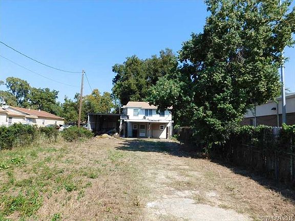 2nd image of 2321 Foster St