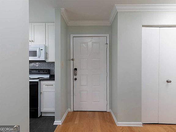4th image of 3655 Habersham Rd NE APT 352