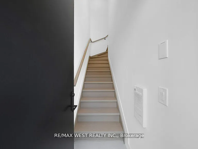 502 Atlas Ave #C — Photo 4