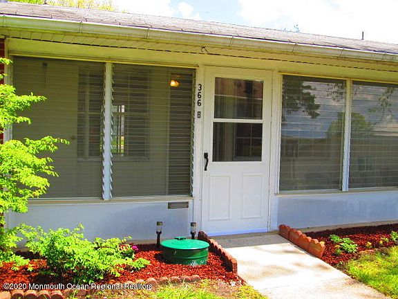2nd image of 366B Chesterfield Ct