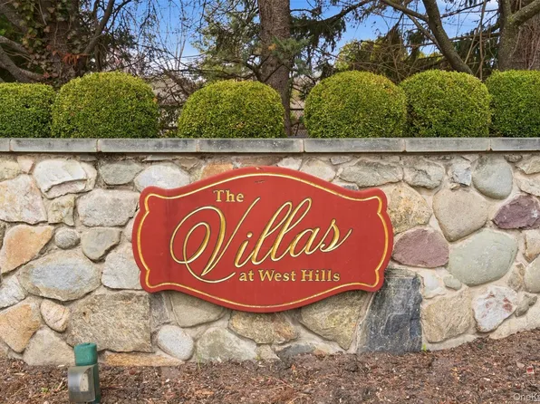 44 Villas Circle, Melville, NY 11747