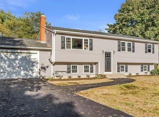 18 Massasoit Ln, Hanover, MA 02339