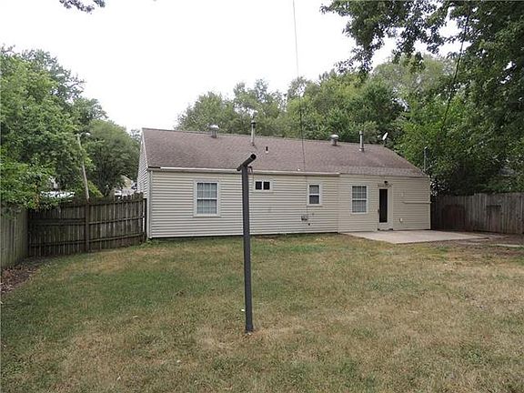 2nd image of 2533 S 50th St