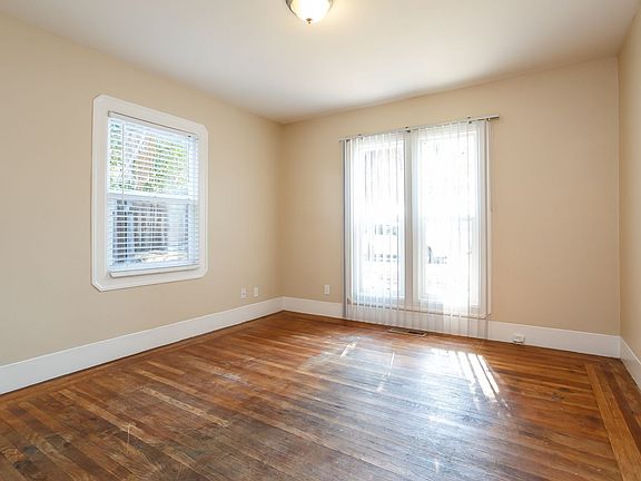 5th image of 404 W 13th St