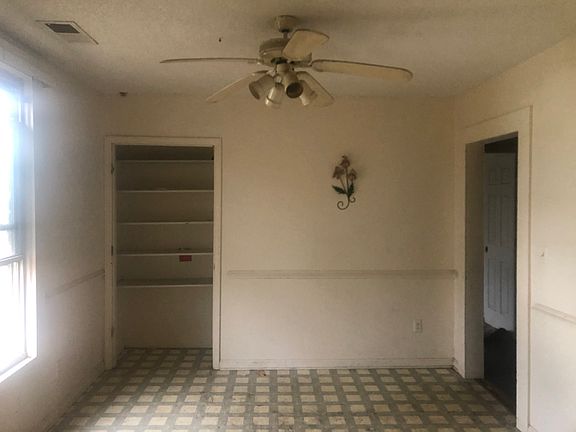 4th image of 1215 Richmond Blvd
